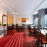 Maison Du Pre Hotel 2*