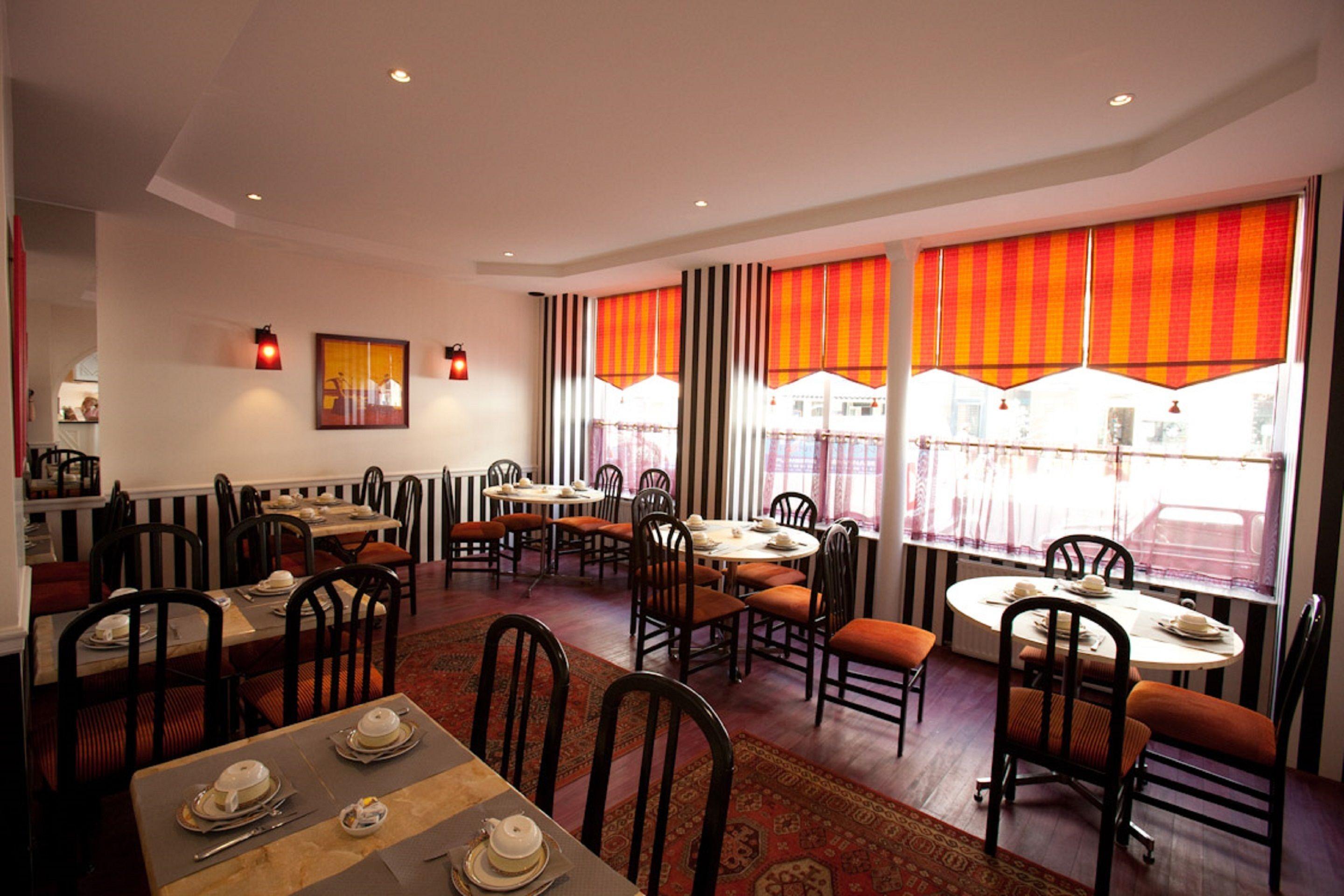 Maison Du Pré 2* Parigi